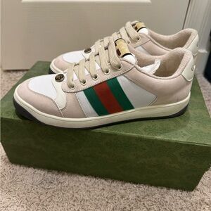 Gucci Cream and White Sneakers with Red and Green Accents